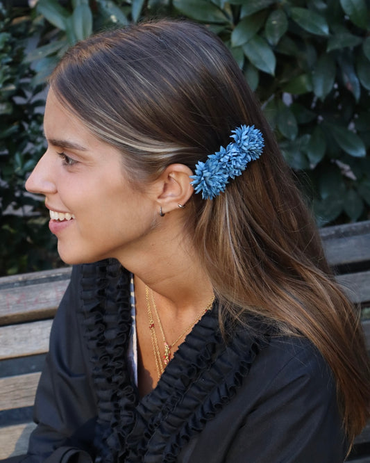 Pasador tres dalias azul