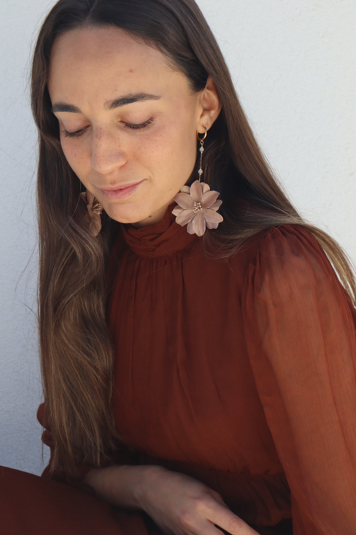 Pendientes Hibiscus Marrón